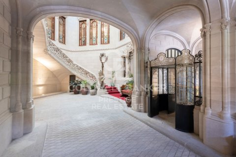 Apartment for rent in Barcelona, Spain 2 bedrooms, 303 sq.m. No. 160525 - photo 20