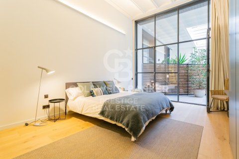 Apartment for rent in Barcelona, Spain 2 bedrooms, 338 sq.m. No. 160526 - photo 16