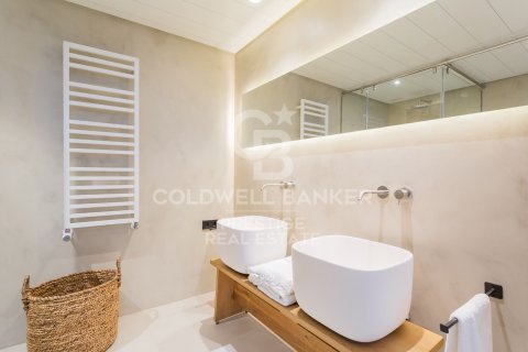 Apartment for rent in Barcelona, Spain 2 bedrooms, 338 sq.m. No. 160526 - photo 19