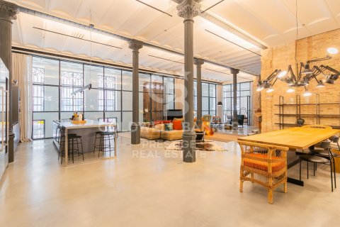 Apartment for rent in Barcelona, Spain 2 bedrooms, 338 sq.m. No. 160526 - photo 10