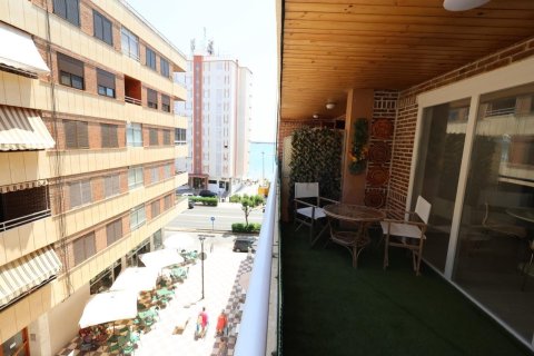 Apartamento en venta en Torrevieja, Alicante, España 3 dormitorios, 105 m2 No. 190063 - foto 17