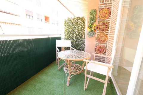 Apartamento en venta en Torrevieja, Alicante, España 3 dormitorios, 105 m2 No. 190063 - foto 15
