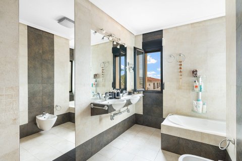 Villa in vendita a Alicante, Spagna 5 camere da letto, 381 mq. N° 155047 - foto 14