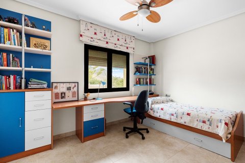 Villa in vendita a Alicante, Spagna 5 camere da letto, 381 mq. N° 155047 - foto 8