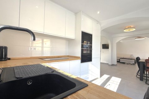 Villa en venta en La Zenia, Alicante, España 2 dormitorios, 163 m2 No. 155042 - foto 5