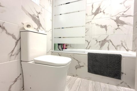 Villa en venta en La Zenia, Alicante, España 2 dormitorios, 163 m2 No. 155042 - foto 25