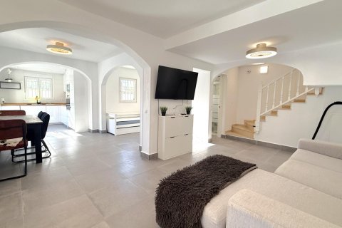 Villa en venta en La Zenia, Alicante, España 2 dormitorios, 163 m2 No. 155042 - foto 6