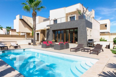 Villa pārdošanā Torrevieja, Alicante, Spānijā 4 istabas, 324 m2 Nr. 155076 - attēls 5