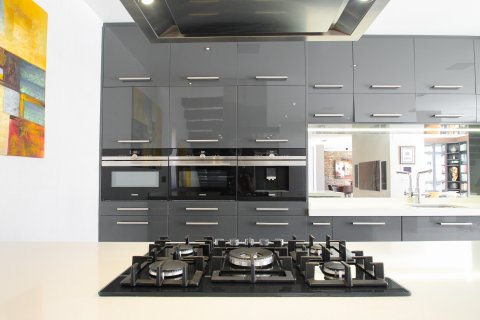 Villa for sale in Torrevieja, Alicante, Spain 4 bedrooms, 324 sq.m. No. 155076 - photo 1