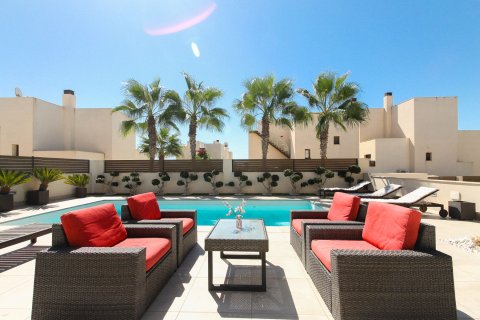 Villa pārdošanā Torrevieja, Alicante, Spānijā 4 istabas, 324 m2 Nr. 155076 - attēls 6