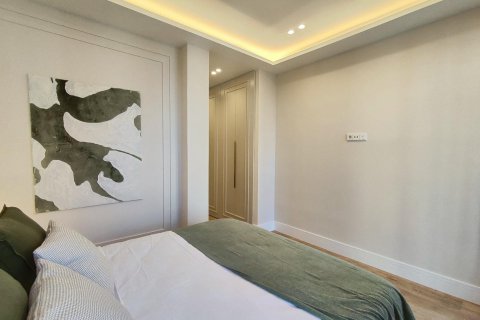 Apartment for sale in Madrid, Spain 2 bedrooms, 97 sq.m. No. 165473 - photo 12