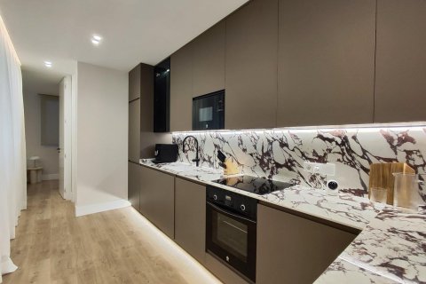 Apartment for sale in Madrid, Spain 2 bedrooms, 97 sq.m. No. 165473 - photo 8