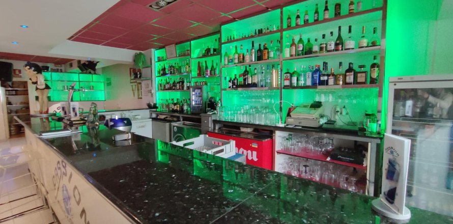 Propiedad comercial en Villamartin, Alicante, España 170 m2 No. 165470