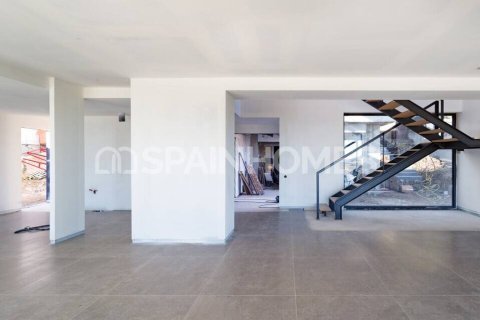 Huvila myytävänä Barcelona, Espanja, 5 makuuhuonetta, 312 m2 No. 139757 - kuva 11