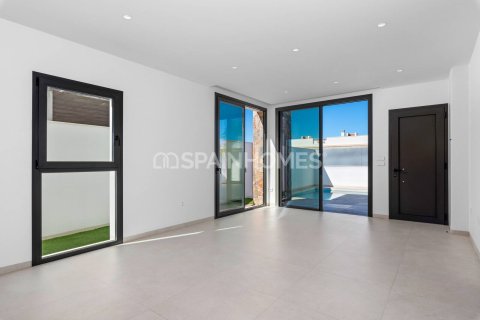 Huoneisto myytävänä Pilar de la Horadada, Alicante, Espanja, 3 makuuhuonetta, 90 m2 No. 139752 - kuva 20