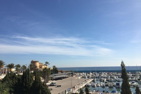 Villa for sale in Pilar de la Horadada, Alicante, Spain 3 bedrooms, 211 sq.m. No. 142522 - photo 24