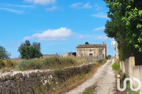 Коммерческая недвижимость в Ллуби, Майорка, Испания №153076