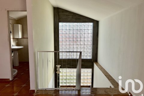 Dom w Amposta, Tarragona, Hiszpania 4 sypialnie, 271 mkw. nr 153077 – zdjęcie 28