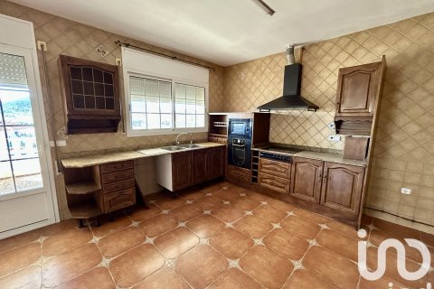 Dom w Amposta, Tarragona, Hiszpania 4 sypialnie, 271 mkw. nr 153077 – zdjęcie 5