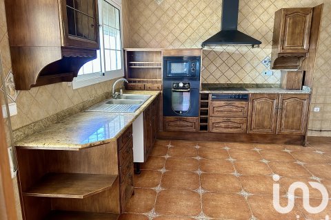 Dom w Amposta, Tarragona, Hiszpania 4 sypialnie, 271 mkw. nr 153077 – zdjęcie 4