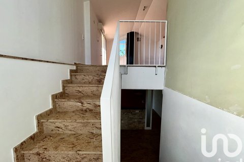 Dom w Amposta, Tarragona, Hiszpania 4 sypialnie, 271 mkw. nr 153077 – zdjęcie 23