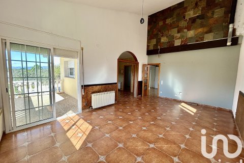 Dom w Amposta, Tarragona, Hiszpania 4 sypialnie, 271 mkw. nr 153077 – zdjęcie 11