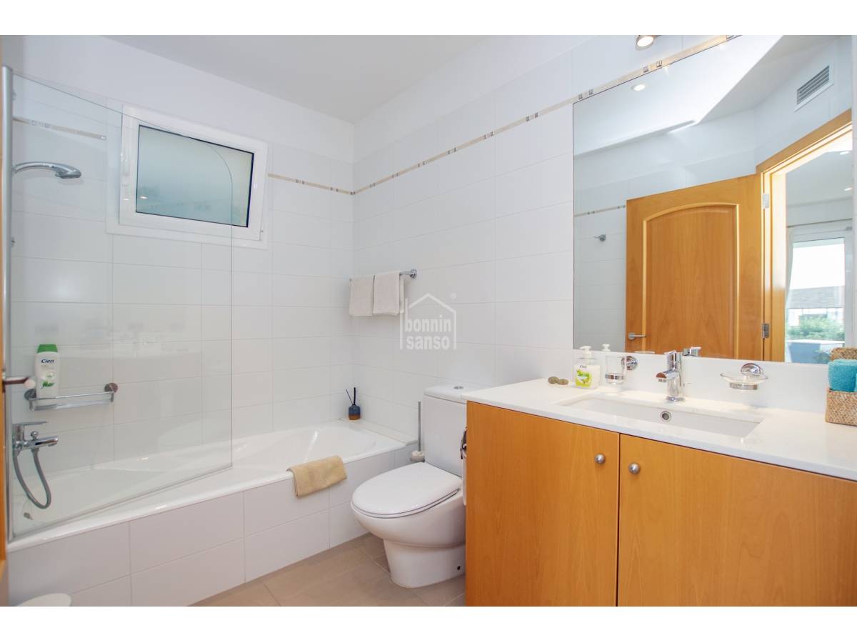 Villa i Mahon, Menorca, Spanien 5 sovrum, 218 kvm. Nr. 65254