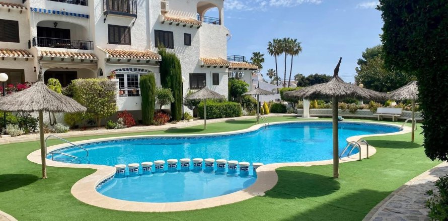 Apartamento en Cabo Roig, Alicante, España 2 dormitorios, 71 m2 No. 189608