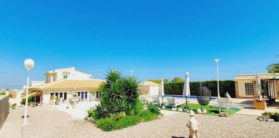 Villa à Campoamor, Alicante, Espagne 4 chambres, 341 m2 No. 145225