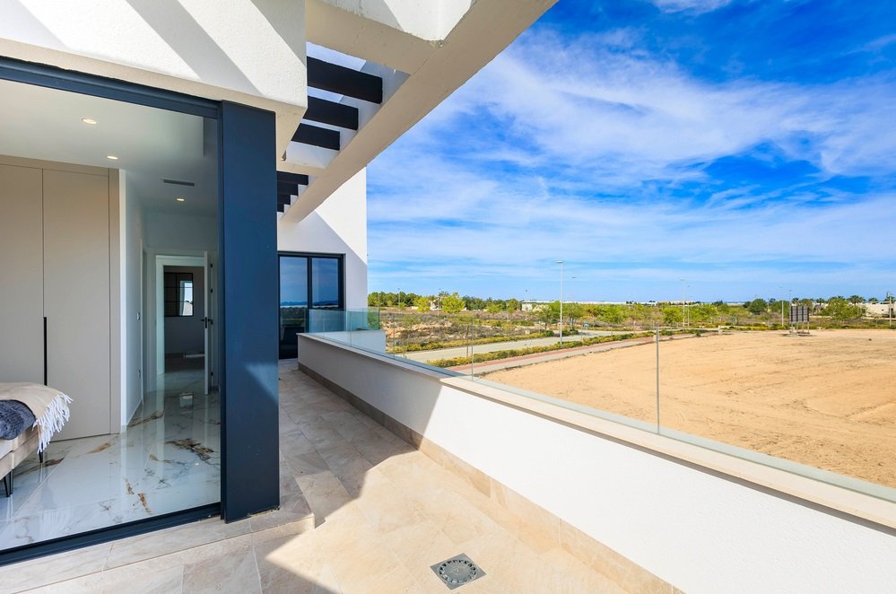 Villa i Alicante, Spanien 3 sovrum, 120 kvm. Nr. 145224