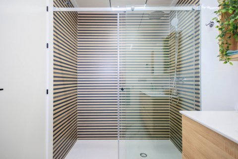 Villa for sale in Alicante, Spain 3 bedrooms, 120 sq.m. No. 145224 - photo 17