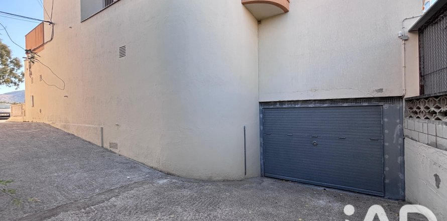 Garāža Roses, Girona, Spānijā 30 m2 Nr. 195725