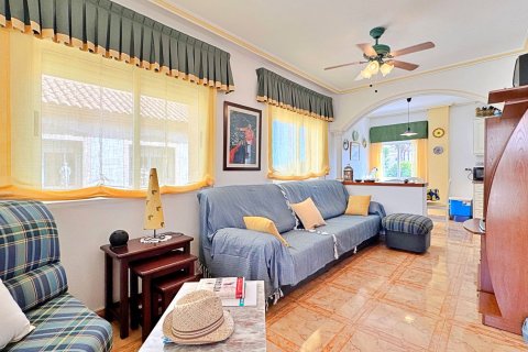 Huoneisto myytävänä La Zenia, Alicante, Espanja, 2 makuuhuonetta, 64 m2 No. 136926 - kuva 6