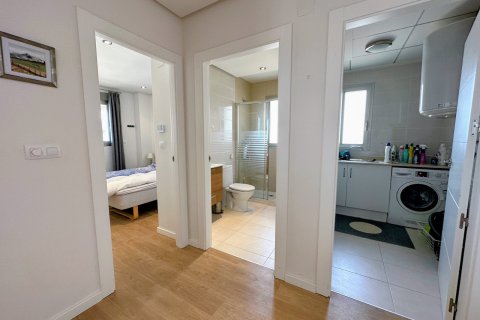 Lägenhet till salu La Zenia, Alicante, Spanien 4 sovrum, 175 kvm. Nr. 136929 - foto 15