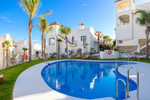Dom w Estepona, Malaga, Hiszpania 3 sypialnie, 239.38 mkw. nr 193280 – zdjęcie 6