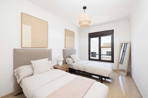 Dom w Estepona, Malaga, Hiszpania 3 sypialnie, 239.38 mkw. nr 193280 – zdjęcie 12