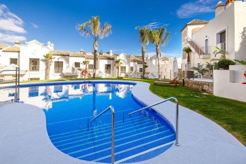 Dom w Estepona, Malaga, Hiszpania 3 sypialnie, 239.38 mkw. nr 193280 – zdjęcie 20