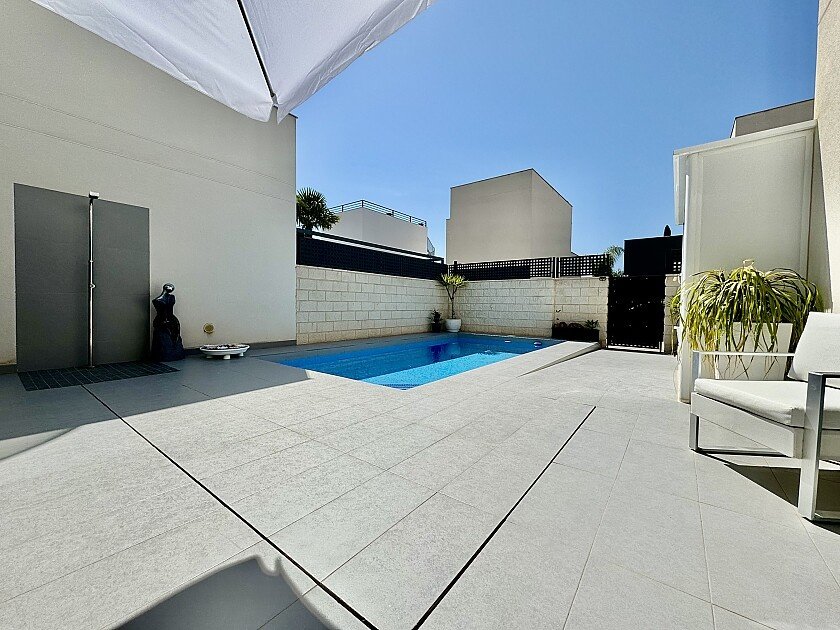 Villa in Rojales, Alicante, Spain 2 bedrooms, 133 sq.m. No. 103317