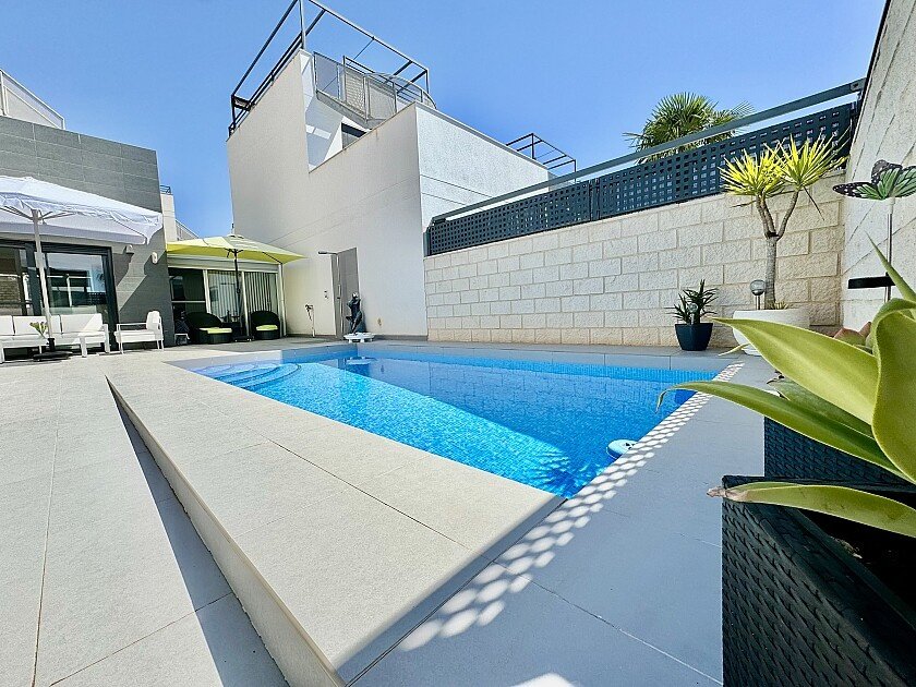 Villa in Rojales, Alicante, Spain 2 bedrooms, 133 sq.m. No. 103317
