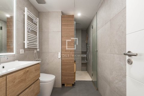 Продажа квартиры в Барселона, Испания 4 спальни, 146м2 №193677 - фото 25