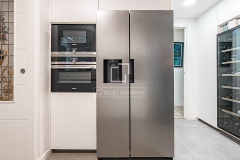 Продажа квартиры в Барселона, Испания 4 спальни, 146м2 №193677 - фото 21