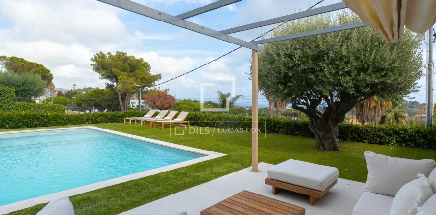 Villa a Tiana, Barcelona, Spagna 5 camere da letto, 486 mq. N° 193679