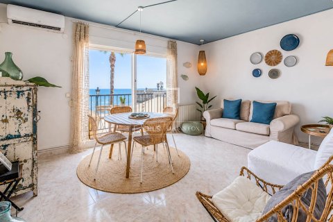 Apartamento en Sitges, Barcelona, España 2 dormitorios, 76 m2 No. 193681