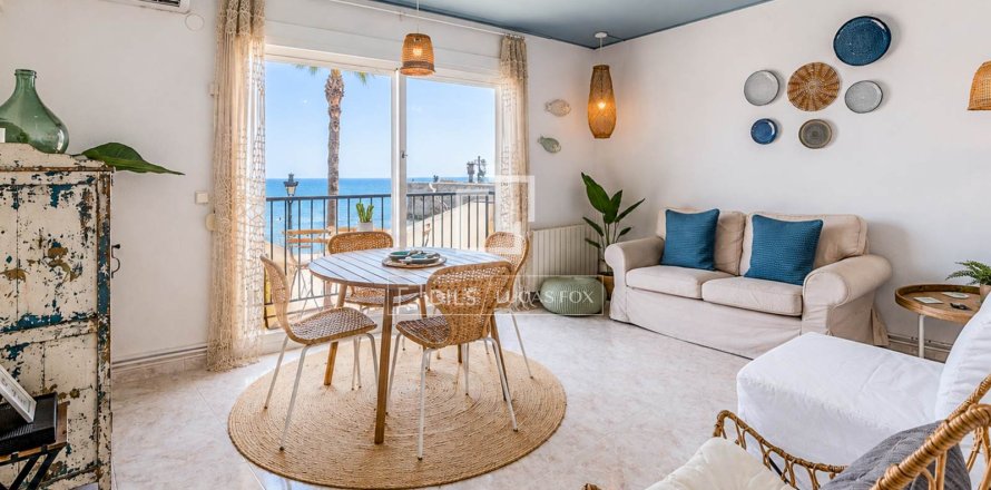 Apartamento en Sitges, Barcelona, España 2 dormitorios, 76 m2 No. 193681