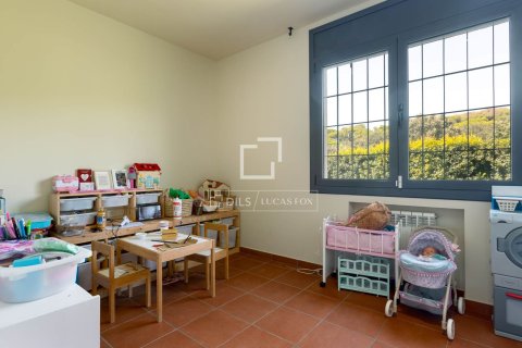 Villa for sale in Sant Vicenc De Montalt, Barcelona, Spain 4 bedrooms, 220 sq.m. No. 193678 - photo 24