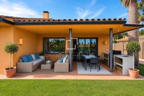Продажа виллы в Сан-Висенс де Монтальт, Барселона, Испания 4 спальни, 220м2 №193678 - фото 25