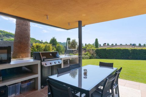 Villa for sale in Sant Vicenc De Montalt, Barcelona, Spain 4 bedrooms, 220 sq.m. No. 193678 - photo 13
