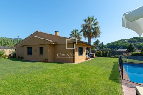 Villa for sale in Sant Vicenc De Montalt, Barcelona, Spain 4 bedrooms, 220 sq.m. No. 193678 - photo 26