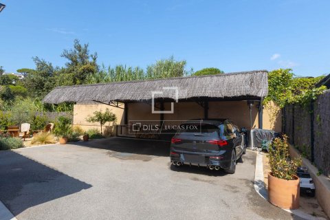 Villa for sale in Sant Vicenc De Montalt, Barcelona, Spain 4 bedrooms, 220 sq.m. No. 193678 - photo 29