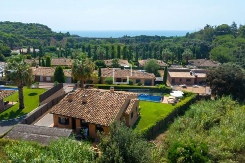 Villa for sale in Sant Vicenc De Montalt, Barcelona, Spain 4 bedrooms, 220 sq.m. No. 193678 - photo 30